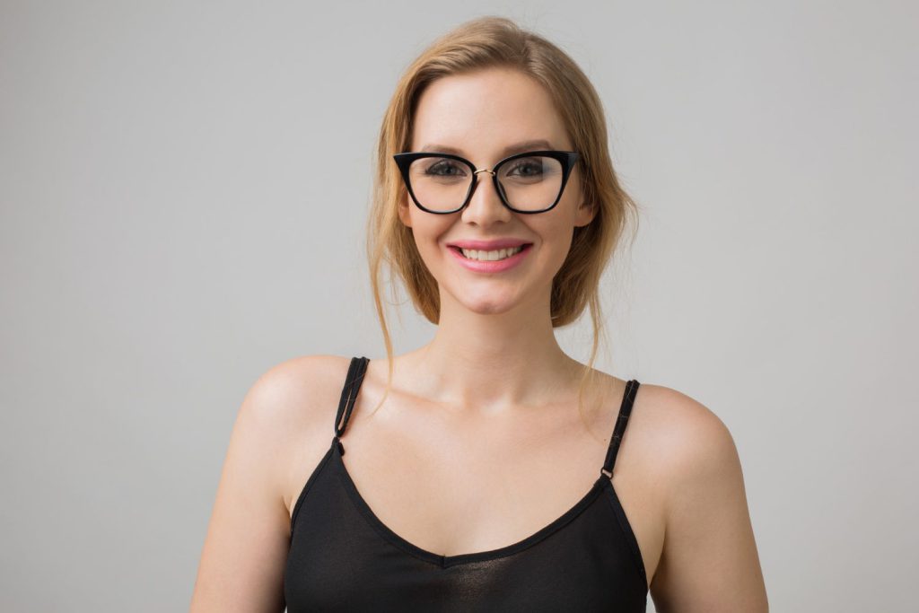 Okulary to nie tylko narzędzie poprawiające wzrok, ale również modny dodatek, który może podkreślić nasz styl i osobowość
